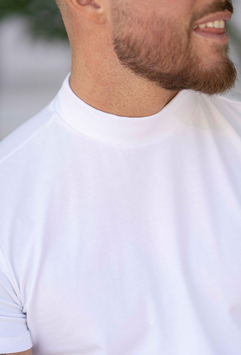 T-shirt col montant